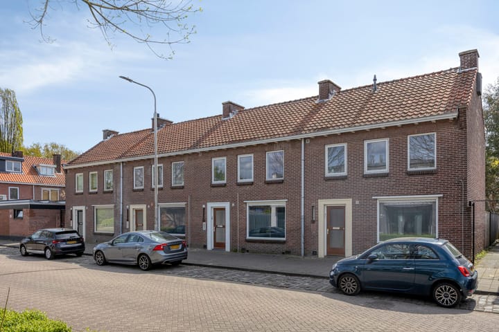 Photo 3 of Petrus Loosjesstraat 6-N