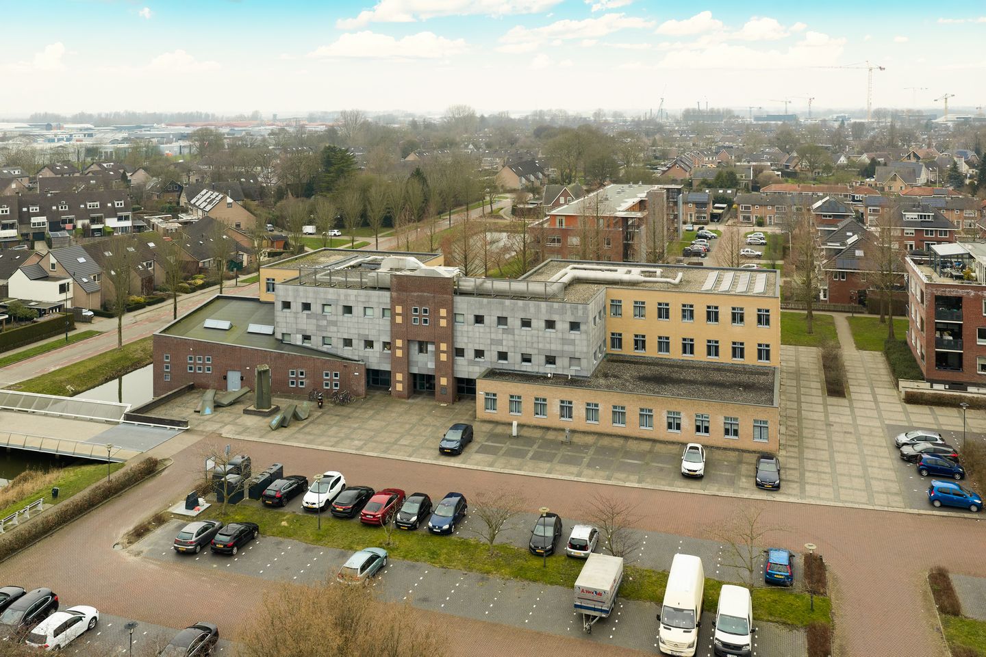 View photo 1 of Raadhuisplein 1-1