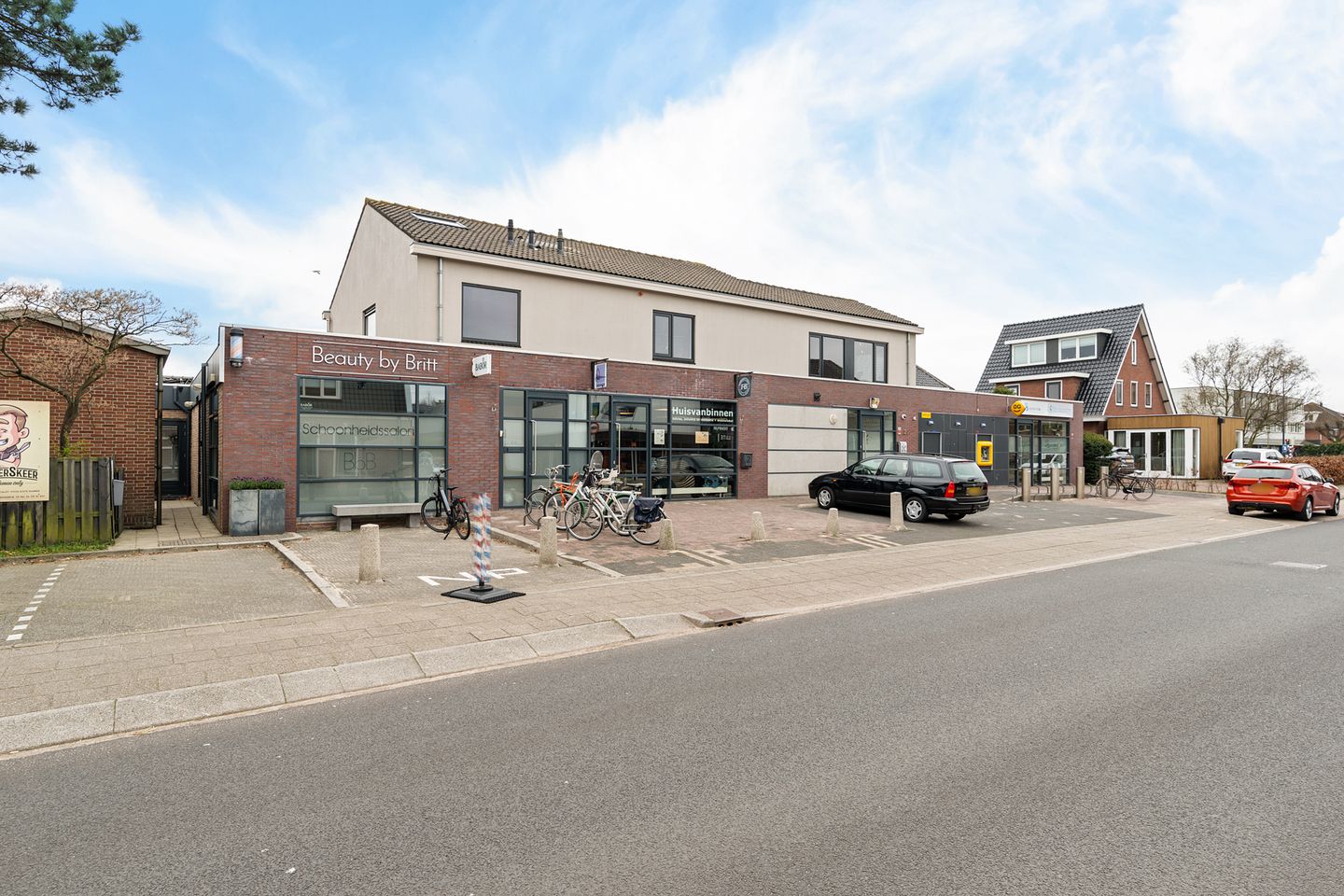 View photo 1 of Kerkweg 2