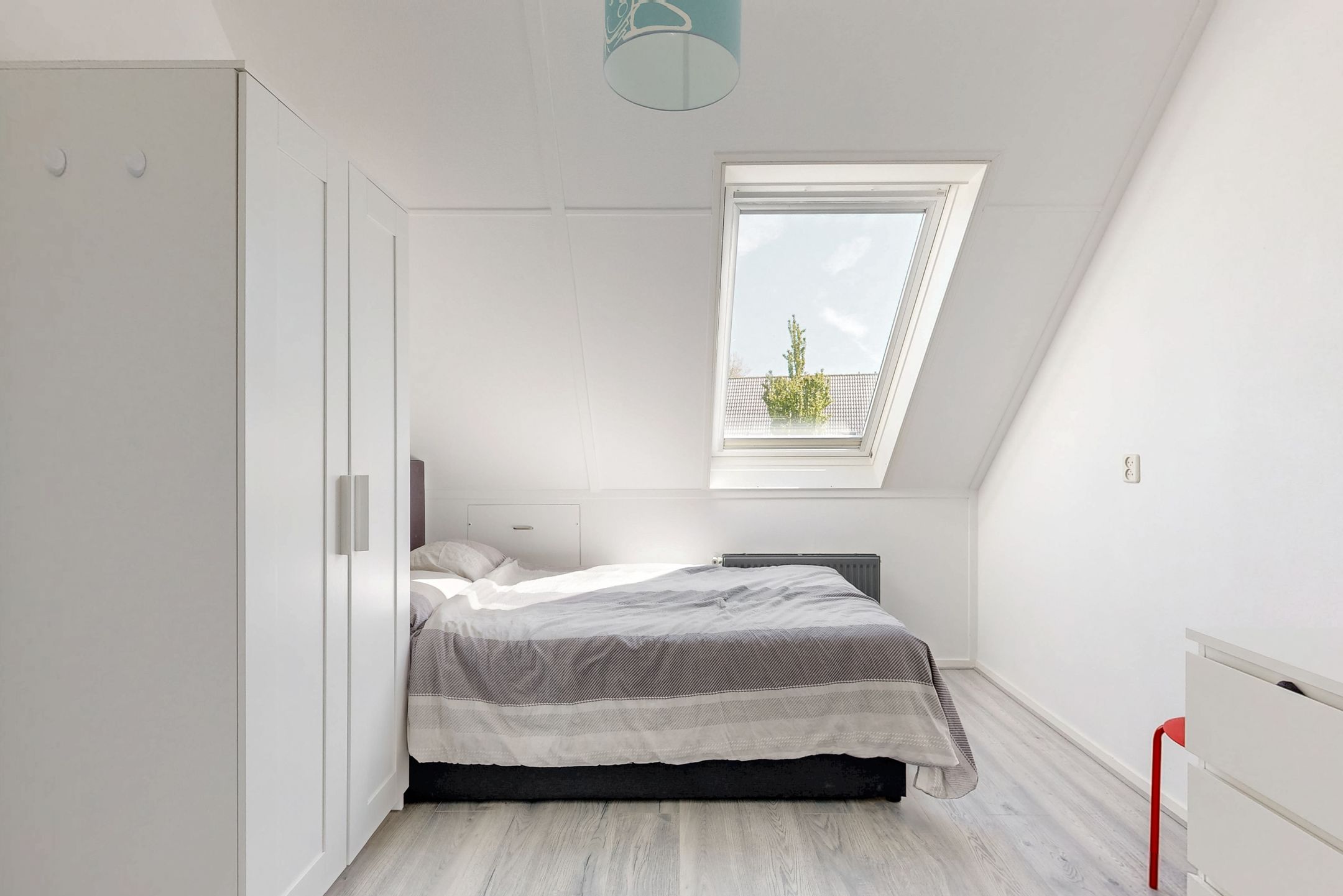 Spacious terraced home with sunny west-facing garden in quiet Abbekerk — 18