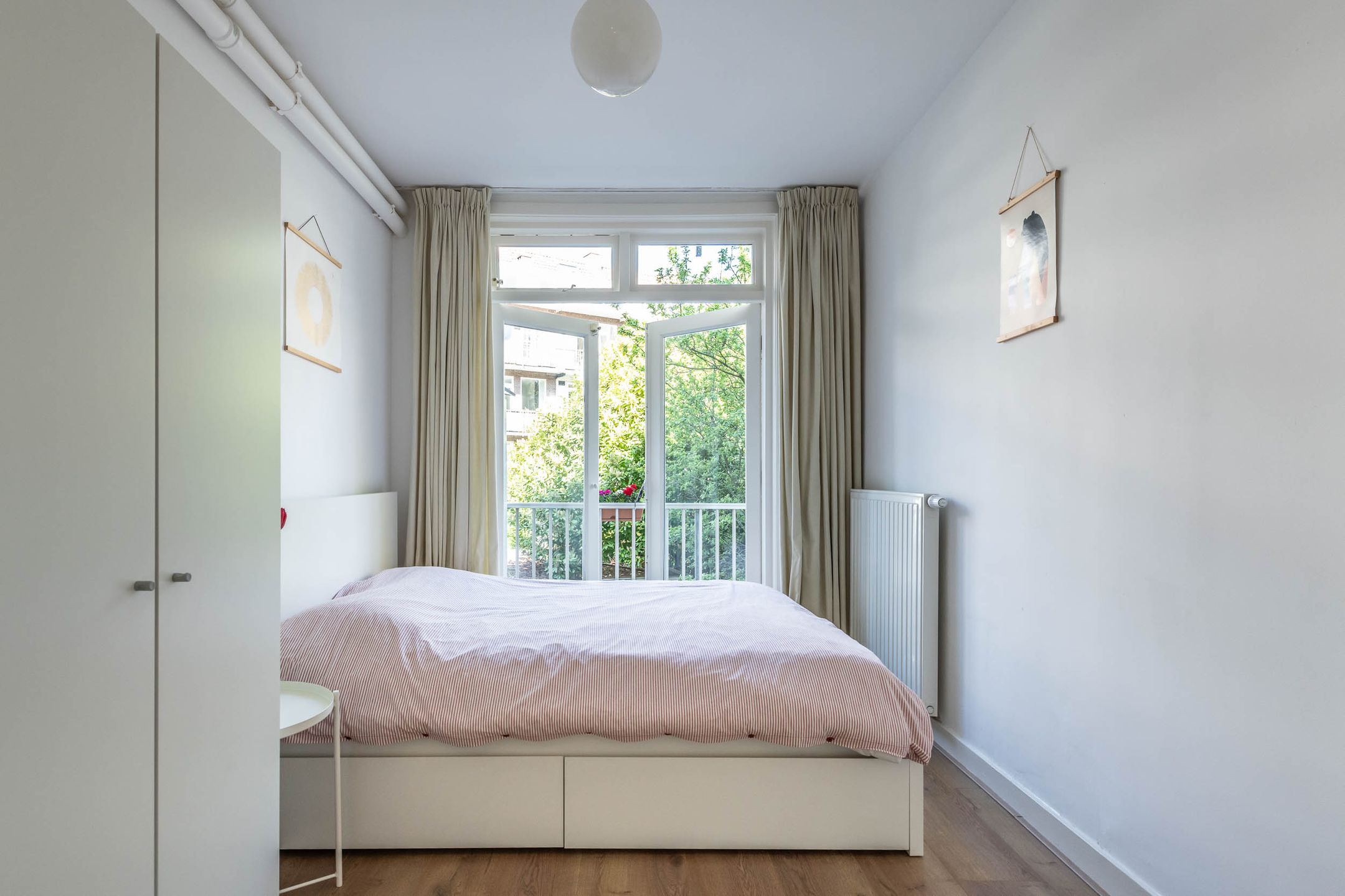 Spacious 3-room apartment in 1930s building with west-facing balcony — 27
