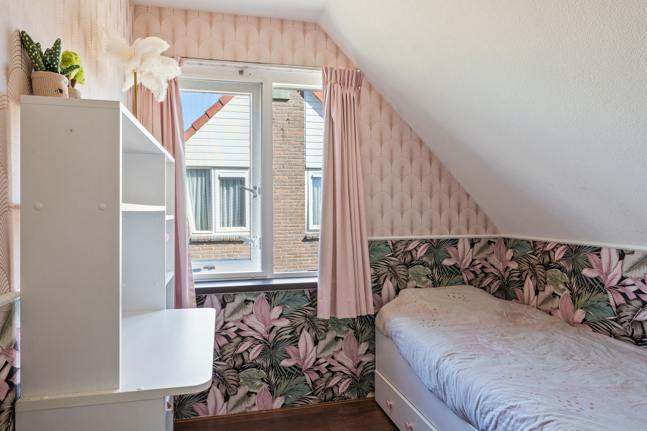 Fully Modernized Semi-Detached Home with Garage in Nieuw-Amsterdam — 30