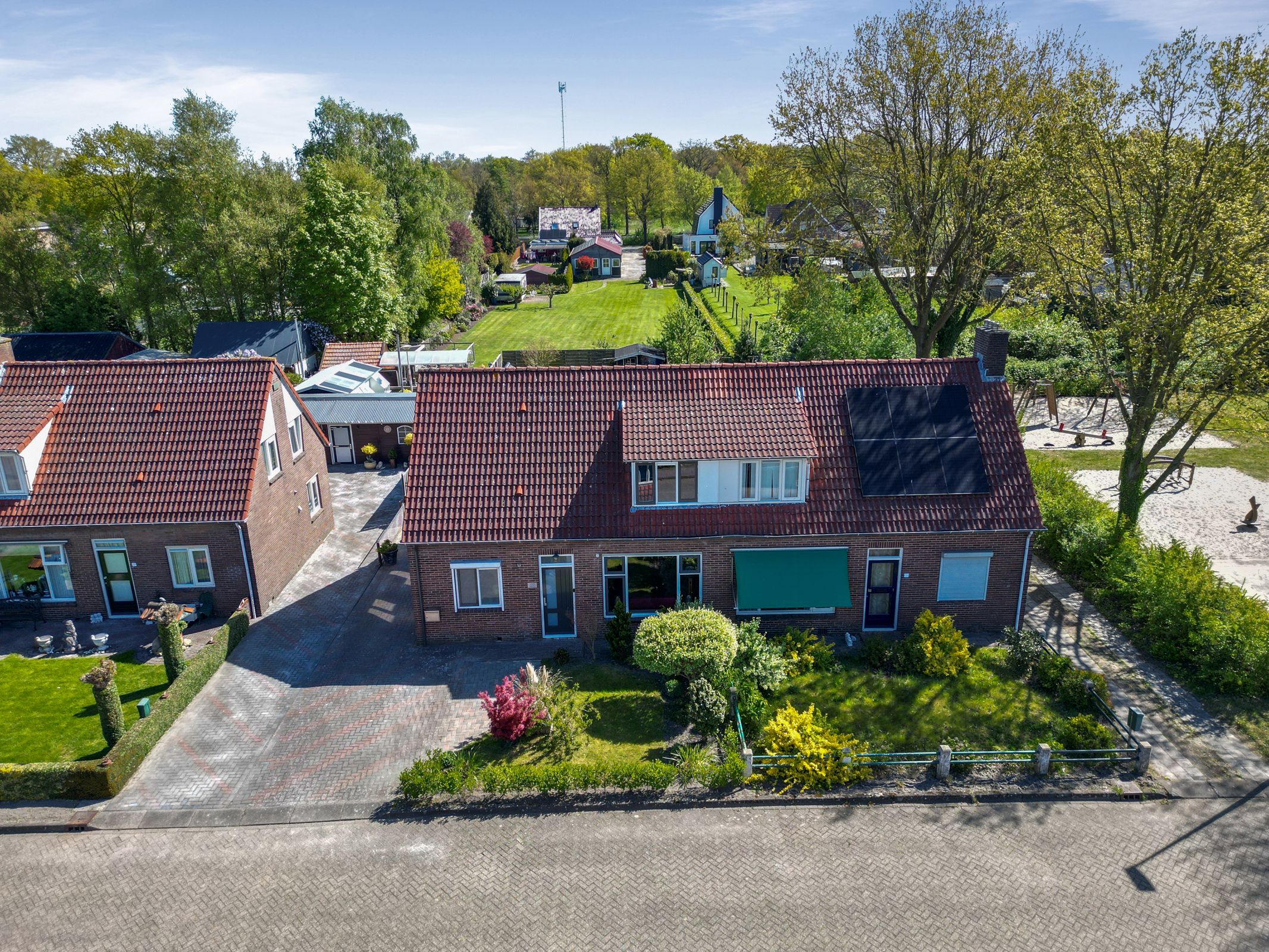 Fully Modernized Semi-Detached Home with Garage in Nieuw-Amsterdam — 45