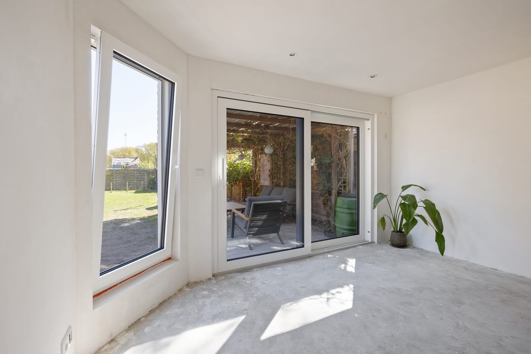 Fully Modernized Semi-Detached Home with Garage in Nieuw-Amsterdam — 22