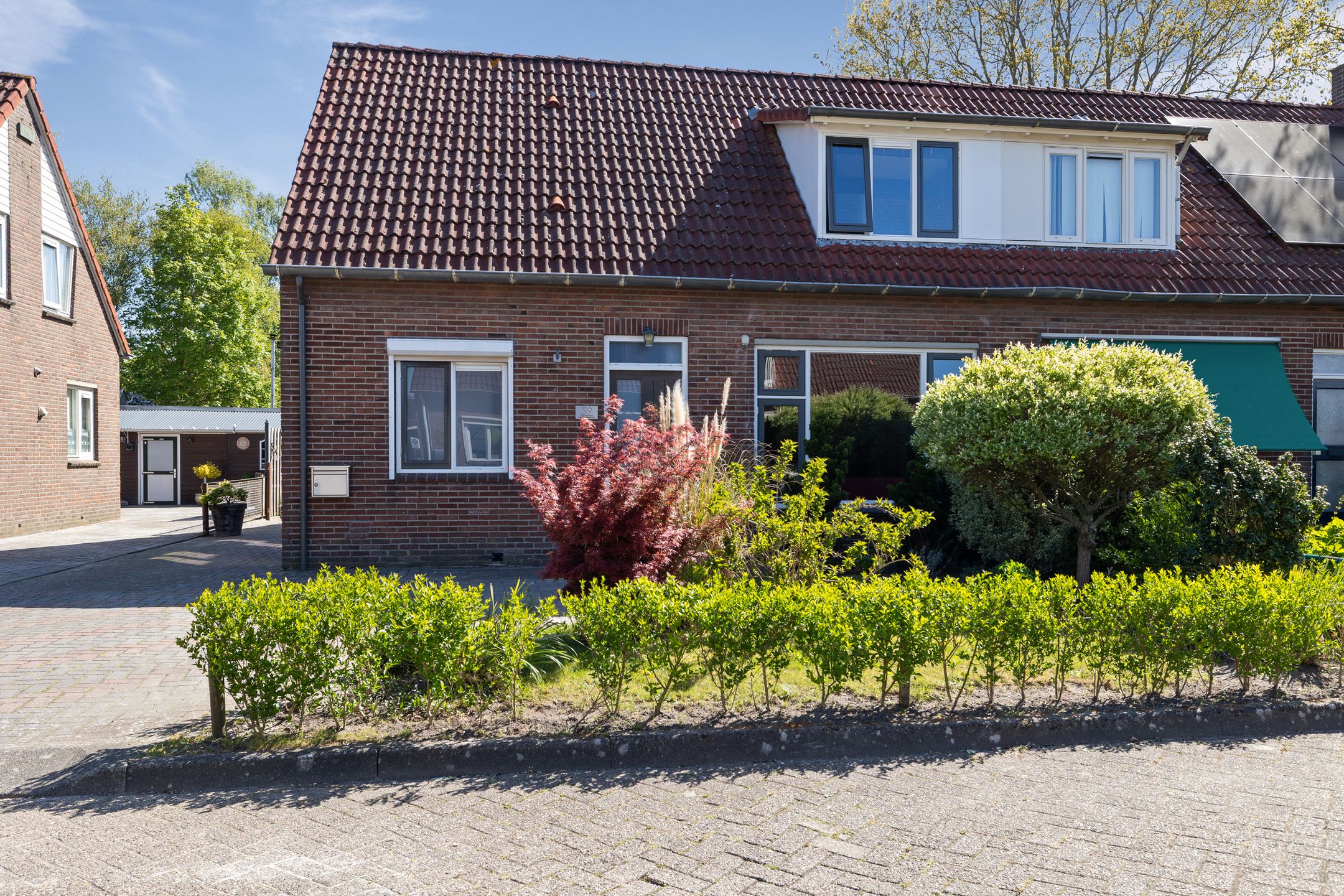 Fully Modernized Semi-Detached Home with Garage in Nieuw-Amsterdam — 42