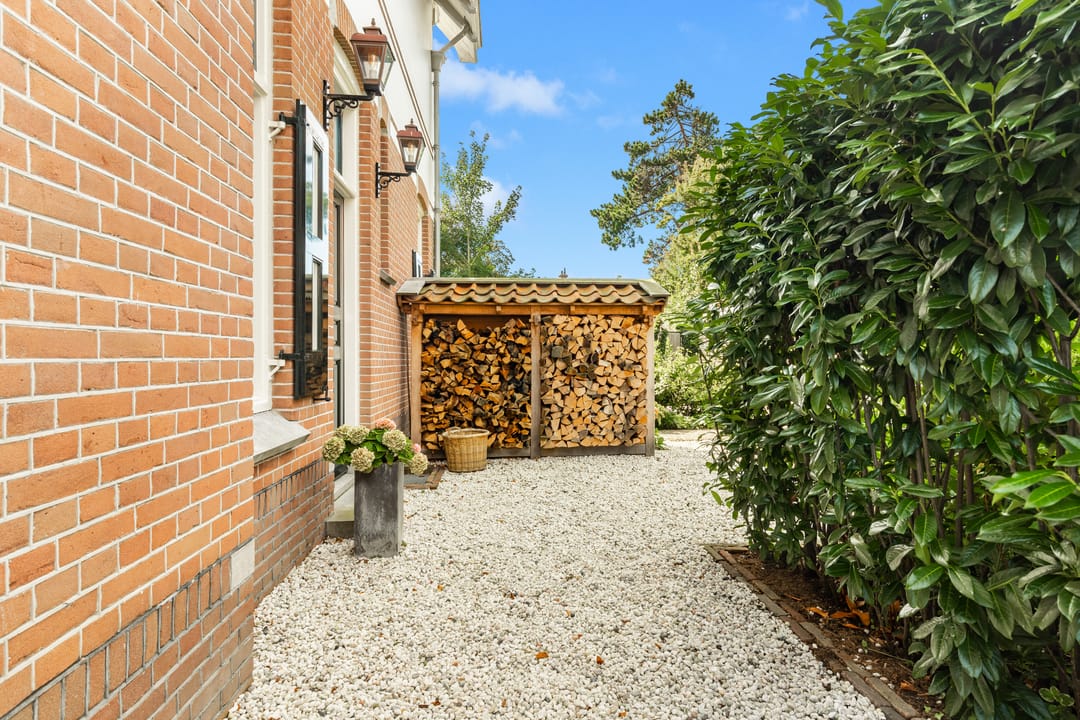 Photo 62 of Van Oldenbarneveldweg 30