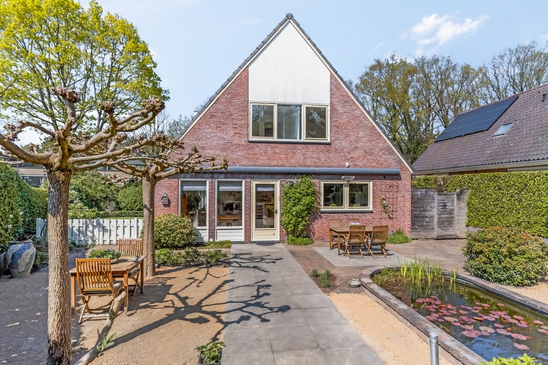 Detached Forest-Edge Villa with Basement and Park Garden — 47