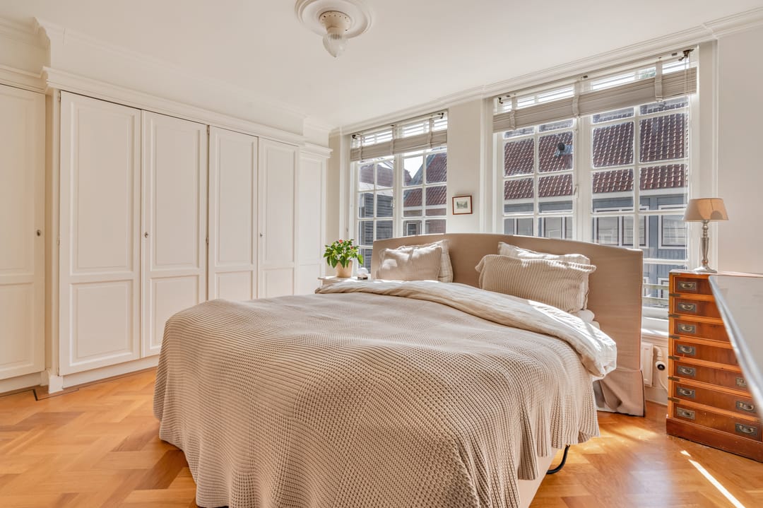 Charming Upper House with Large Terrace in Jordaan — 23