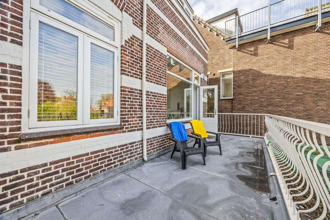 Photo 37 of Oosteinde 239