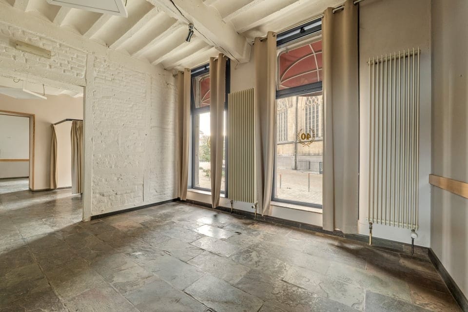Characterful Commercial Residence in Historic Tongeren Center — 13