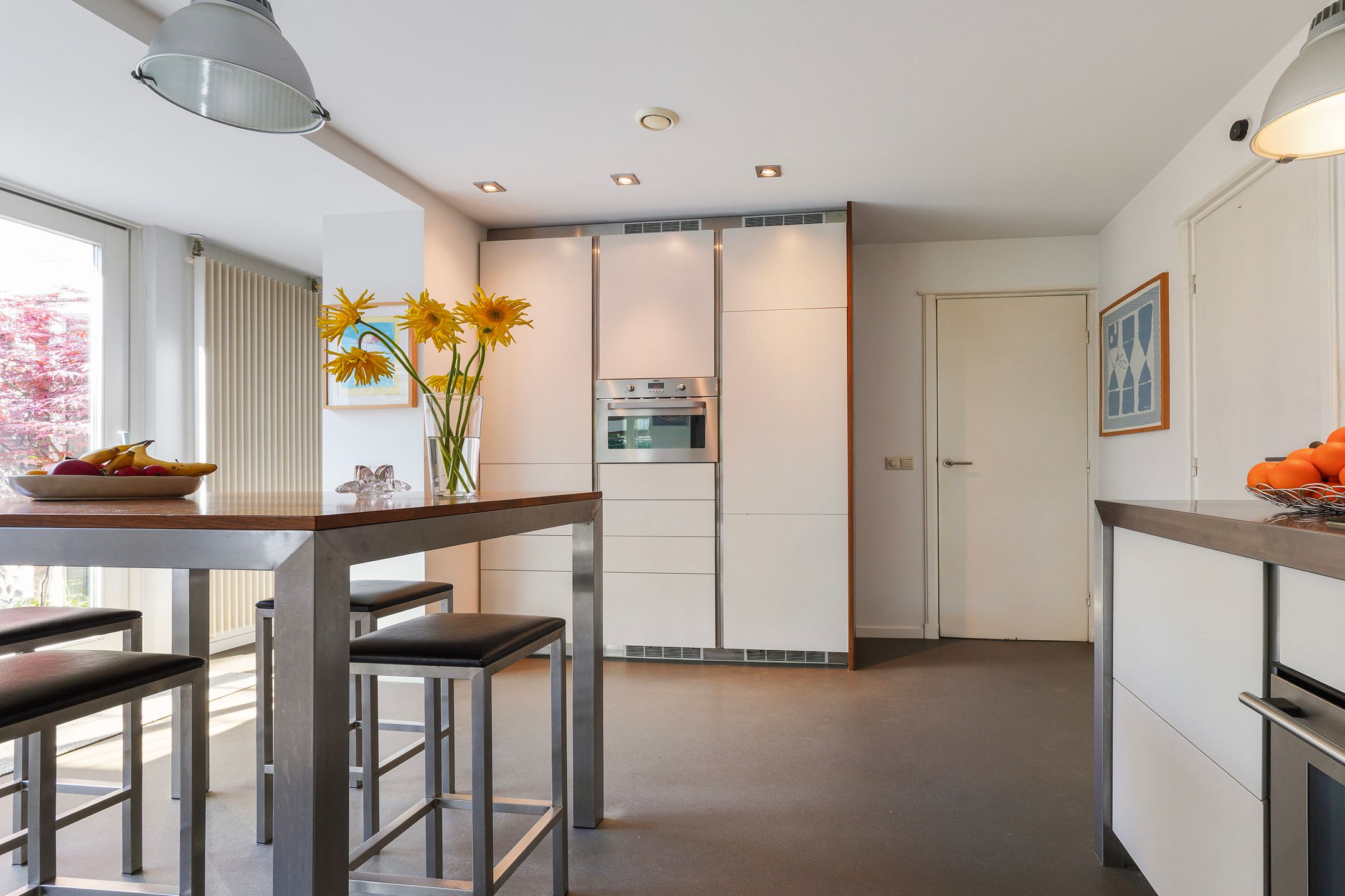 Spacious Detached Villa with Practice Room and Sunny Garden in Tilburg — 36