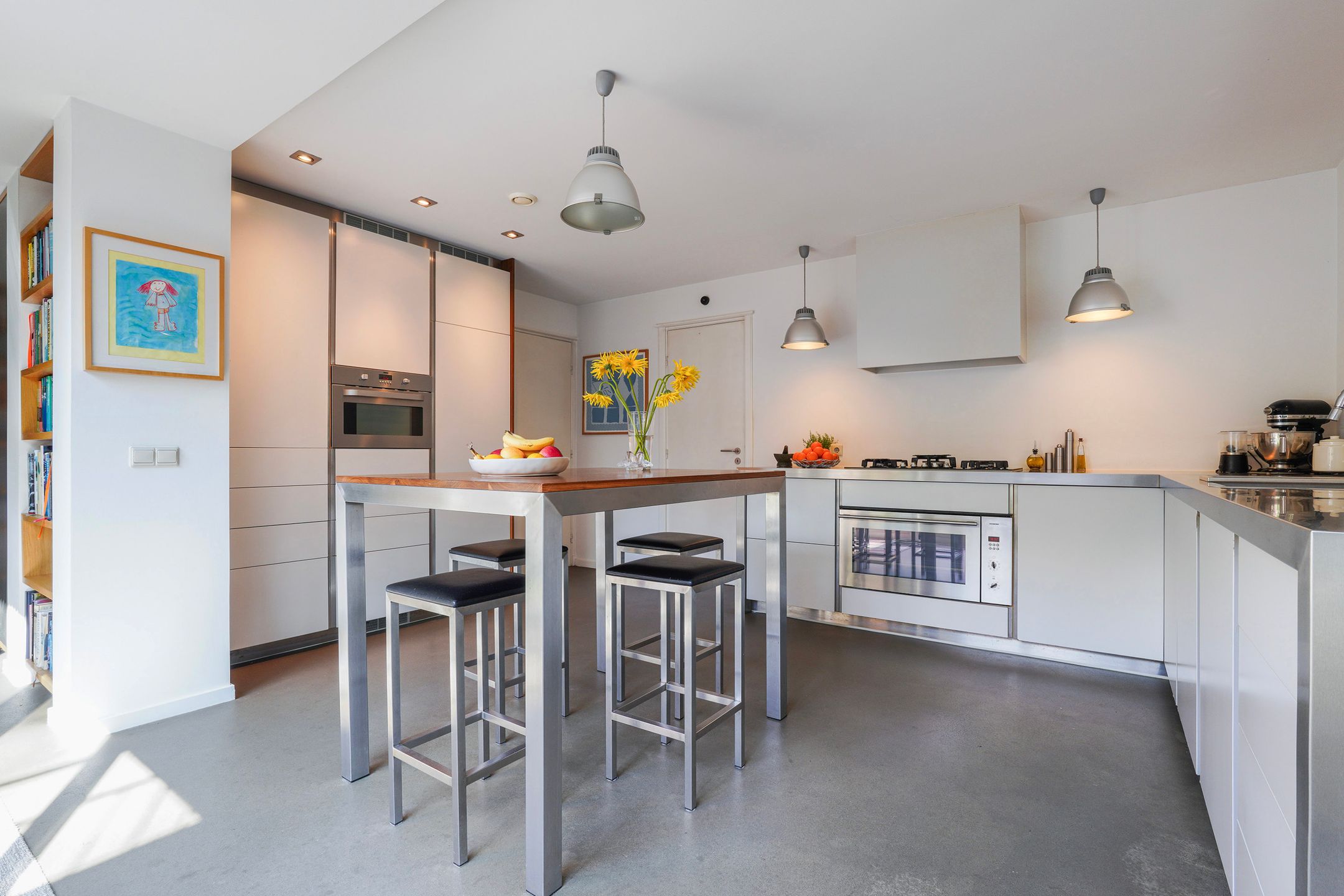 Spacious Detached Villa with Practice Room and Sunny Garden in Tilburg — 33