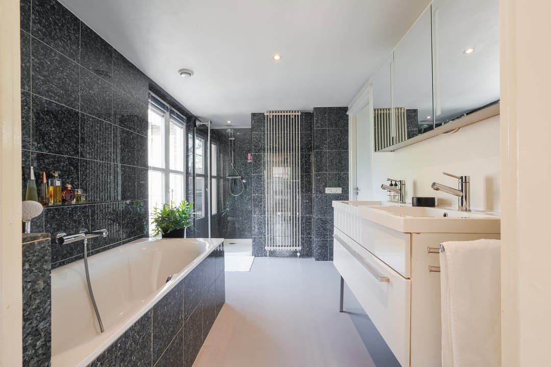 Spacious Detached Villa with Practice Room and Sunny Garden in Tilburg — 56