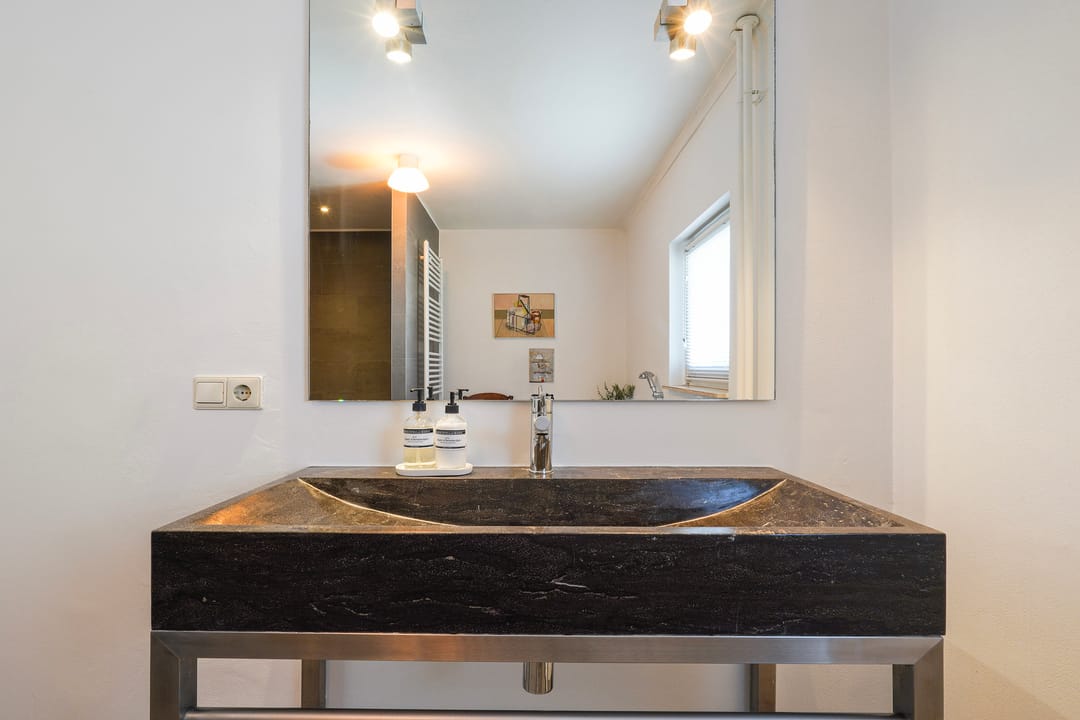 Spacious Detached Villa with Practice Room and Sunny Garden in Tilburg — 71