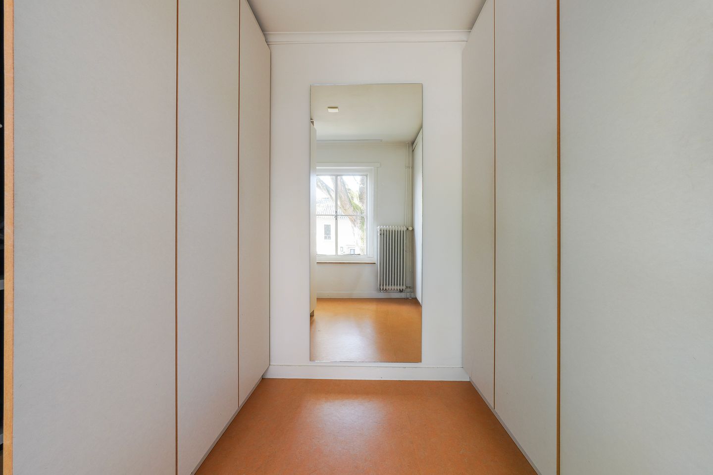 Spacious Detached Villa with Practice Room and Sunny Garden in Tilburg — 65