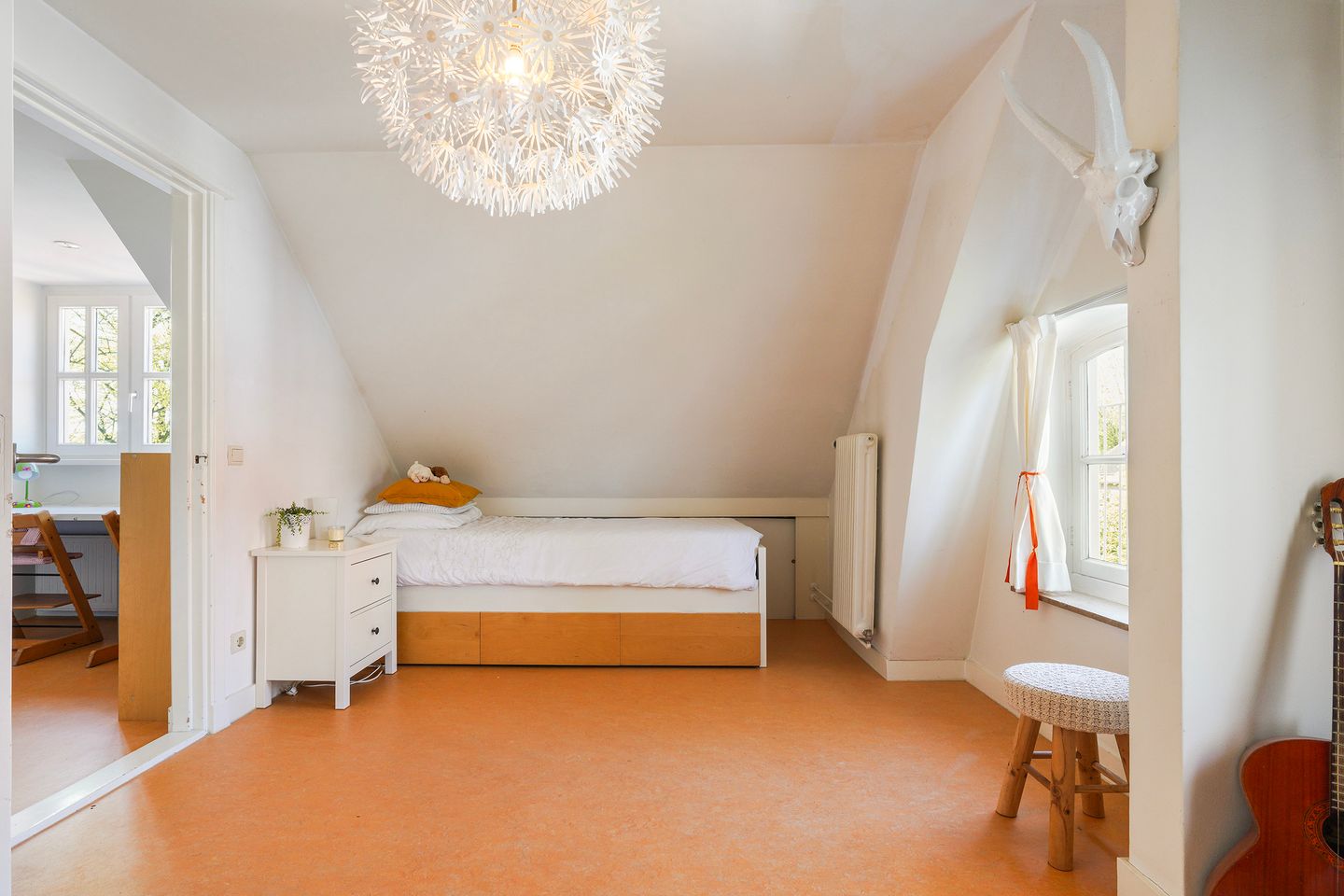 Spacious Detached Villa with Practice Room and Sunny Garden in Tilburg — 79