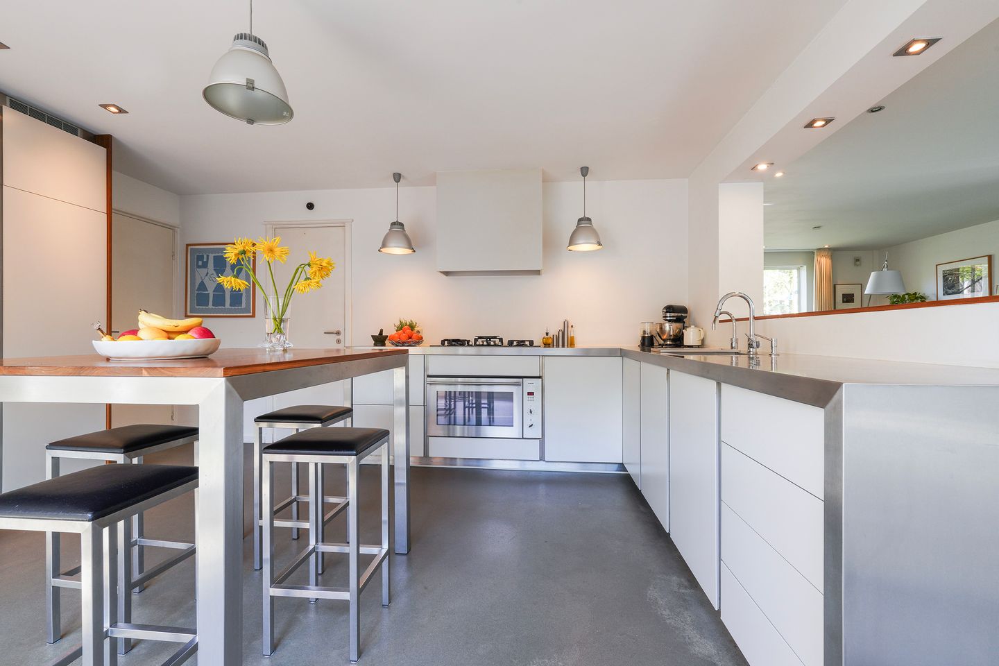 Spacious Detached Villa with Practice Room and Sunny Garden in Tilburg — 34