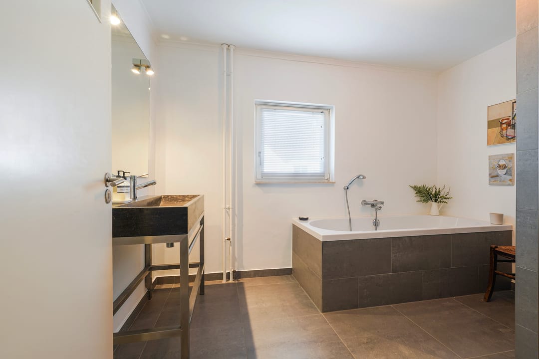 Spacious Detached Villa with Practice Room and Sunny Garden in Tilburg — 68