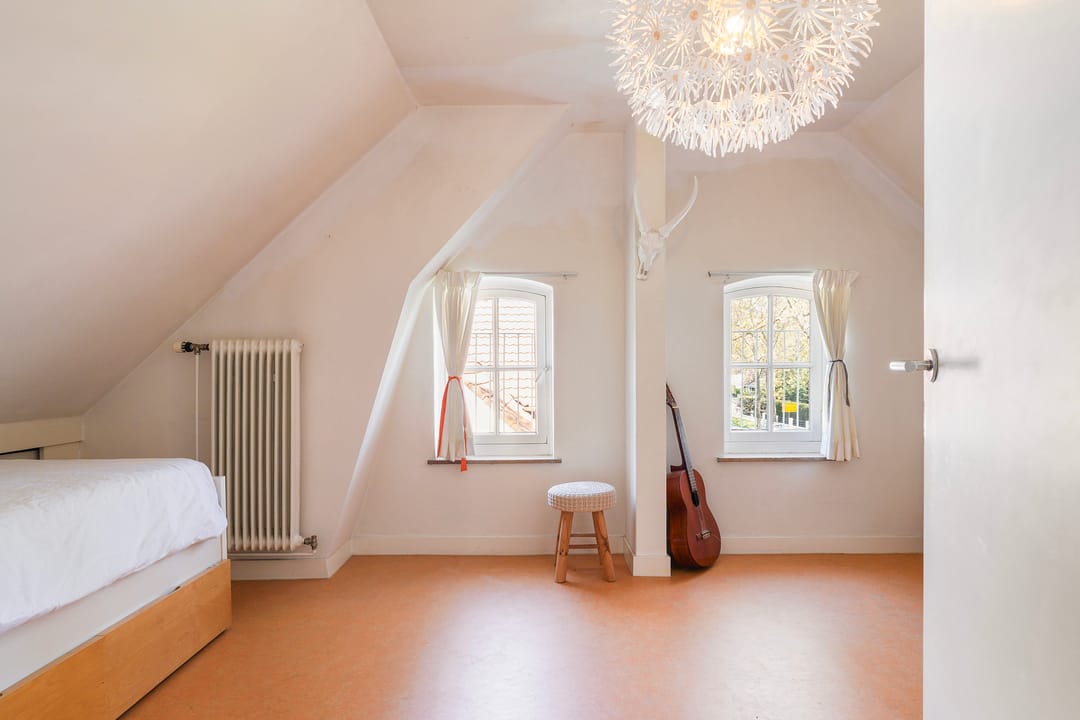 Spacious Detached Villa with Practice Room and Sunny Garden in Tilburg — 77