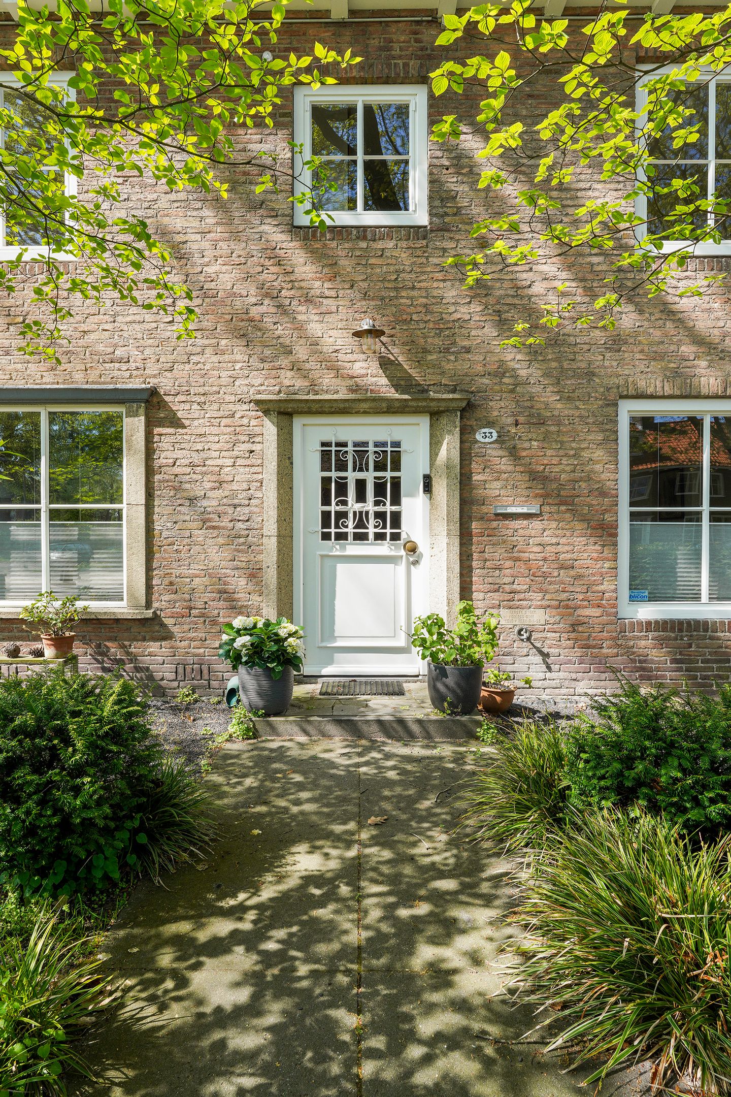 Spacious Detached Villa with Practice Room and Sunny Garden in Tilburg — 10