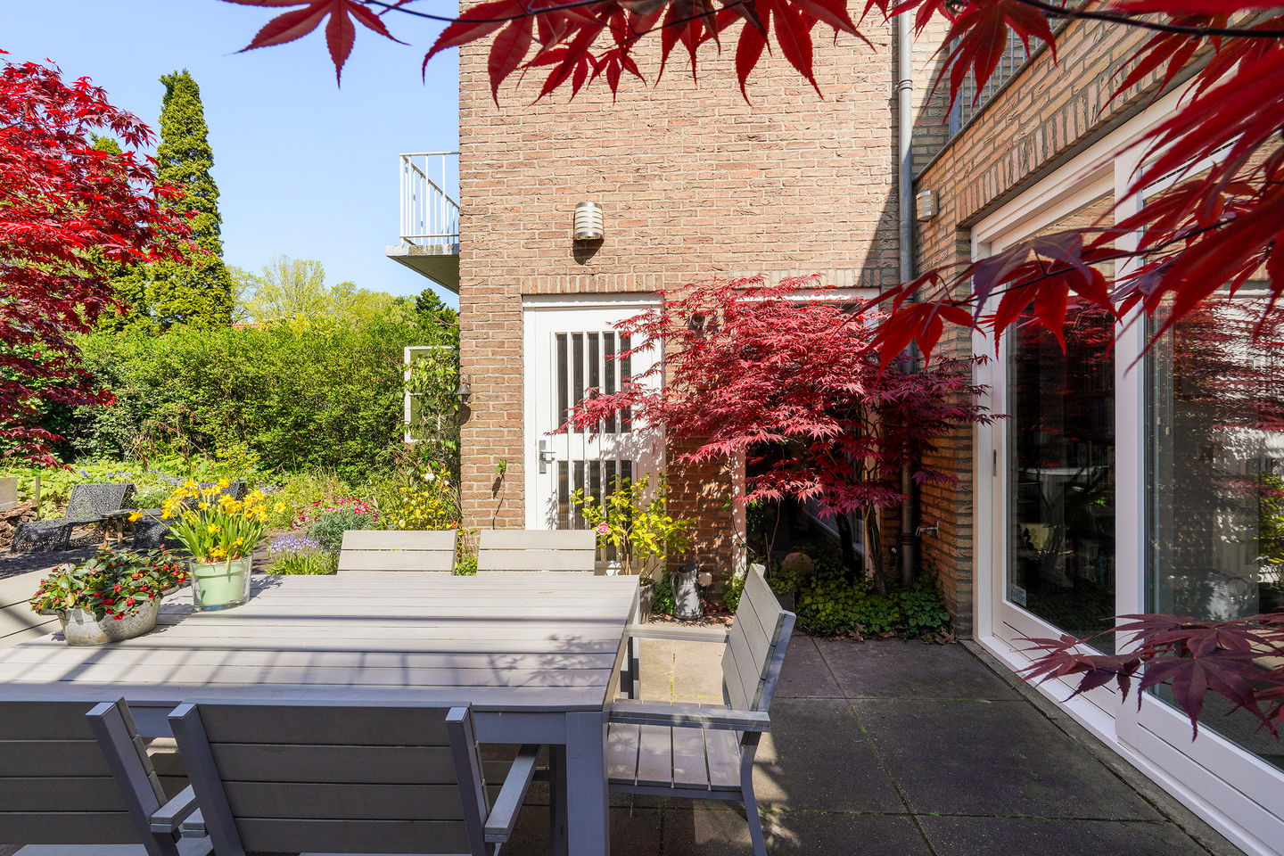 Spacious Detached Villa with Practice Room and Sunny Garden in Tilburg — 100