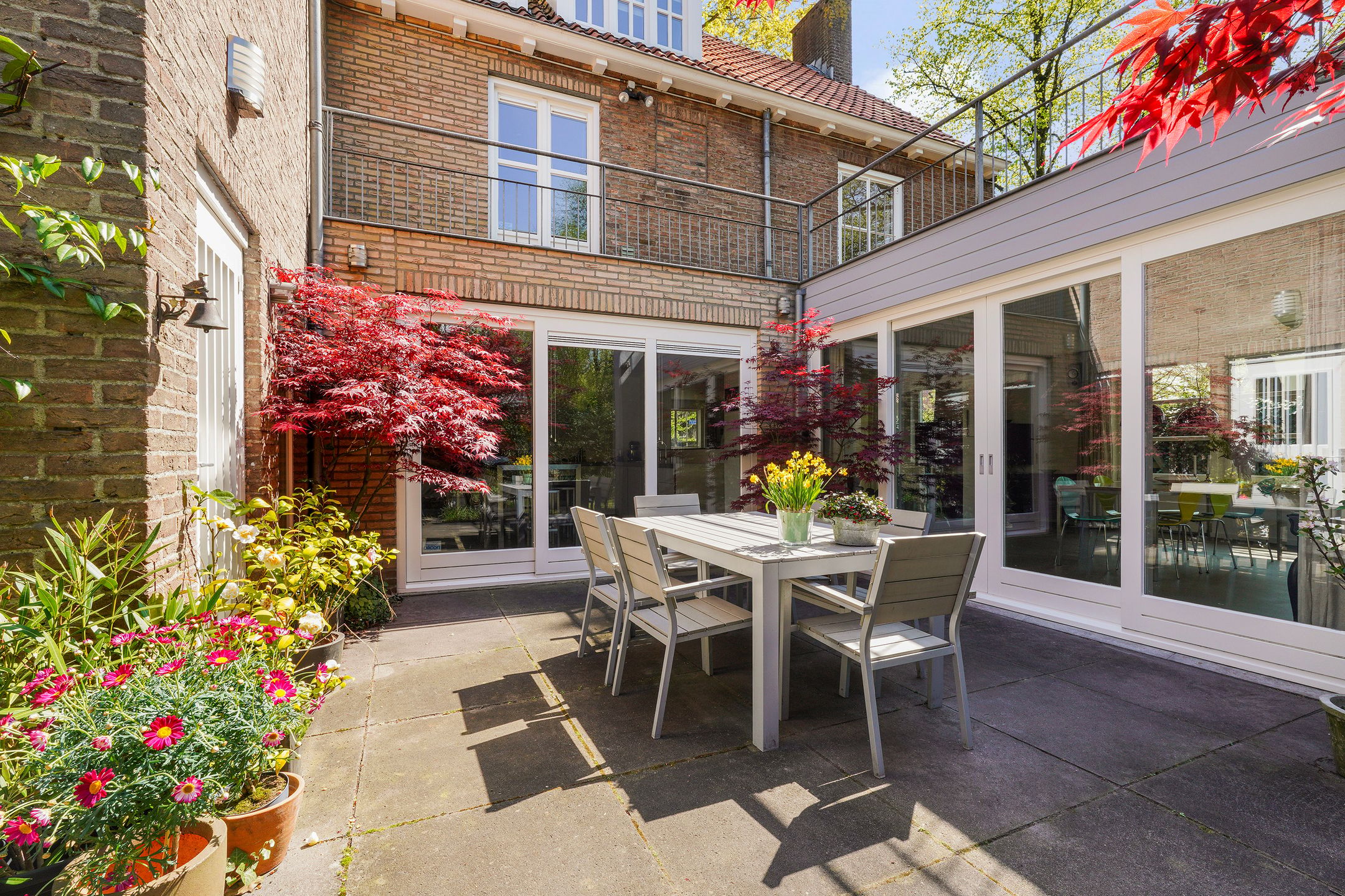 Spacious Detached Villa with Practice Room and Sunny Garden in Tilburg — 108