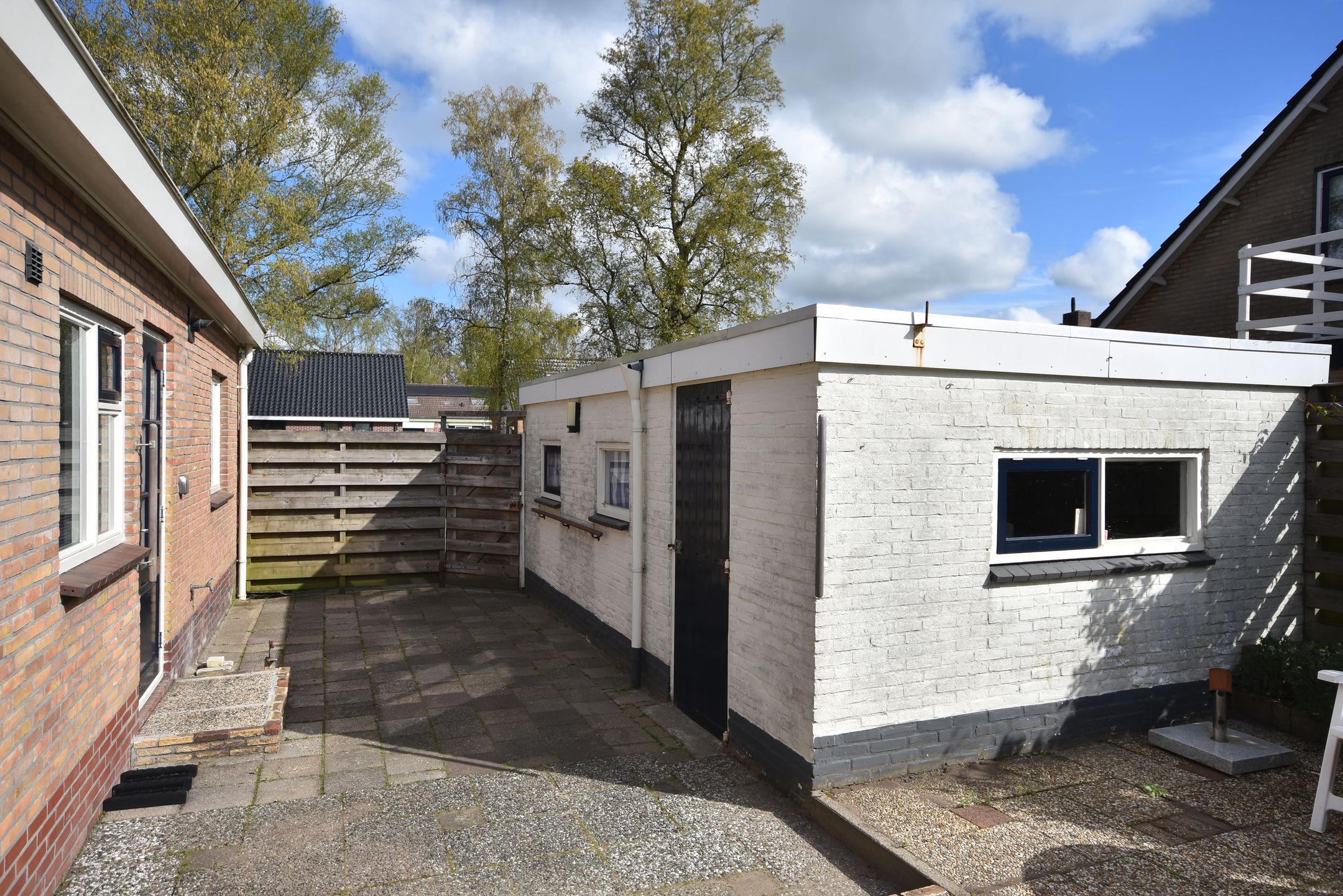 Detached single-level living in quiet green location with expansion potential — 9