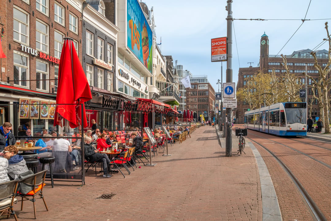 Elegant Corner Apartment with Stunning Amstel Water Views — 31