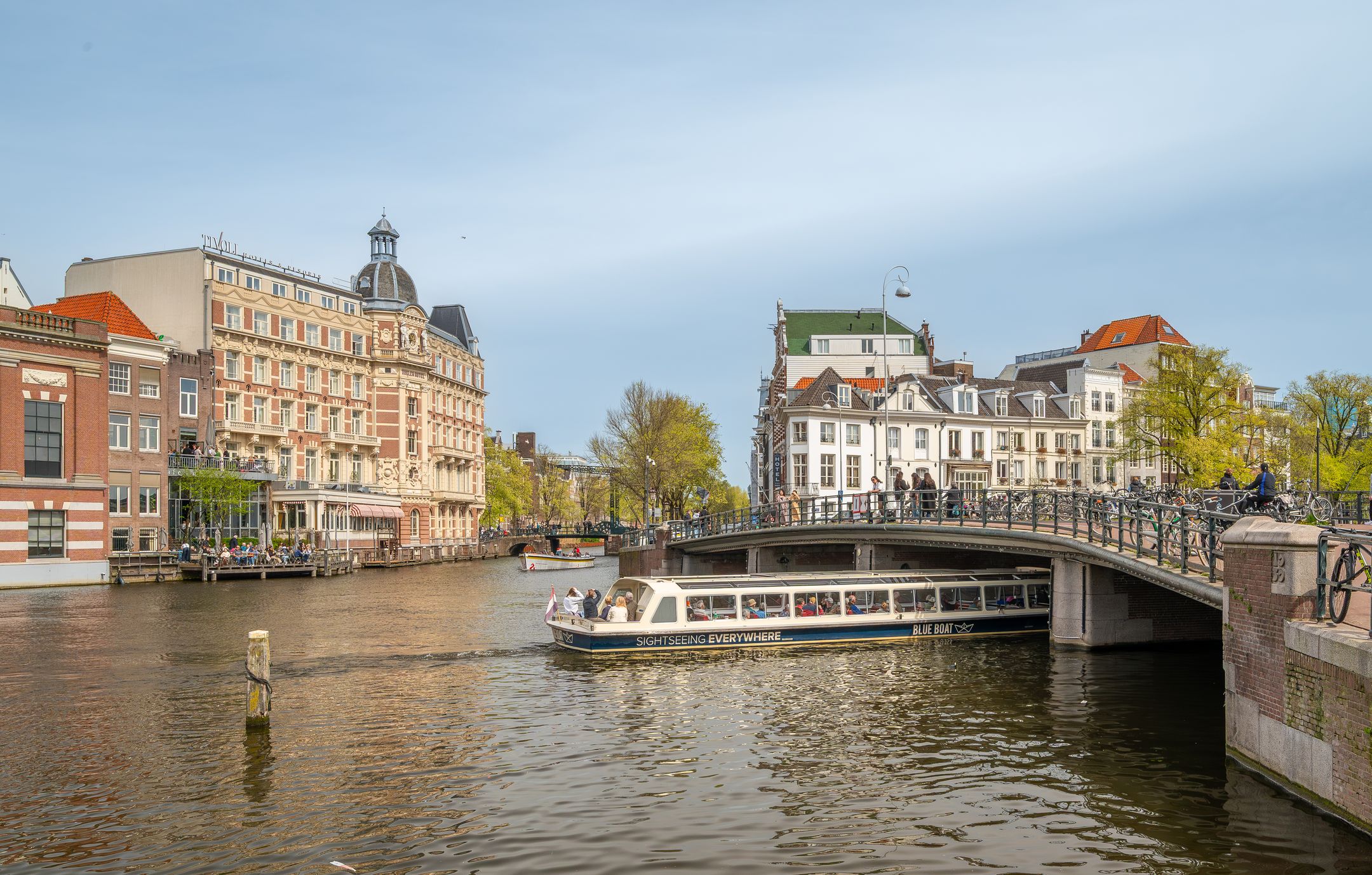 Elegant Corner Apartment with Stunning Amstel Water Views — 12