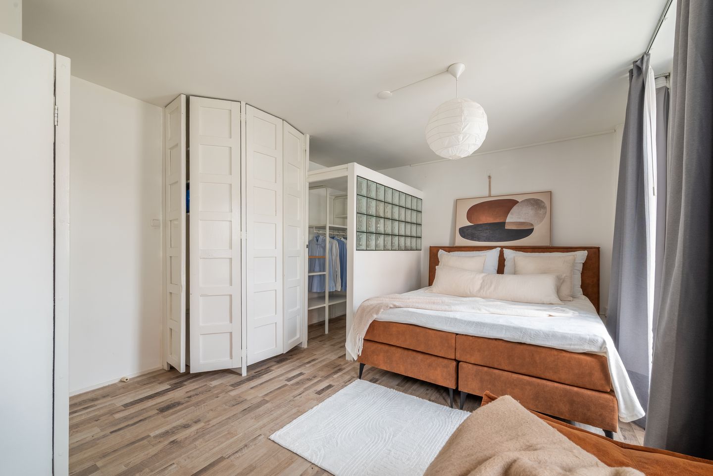 Elegant Corner Apartment with Stunning Amstel Water Views — 19