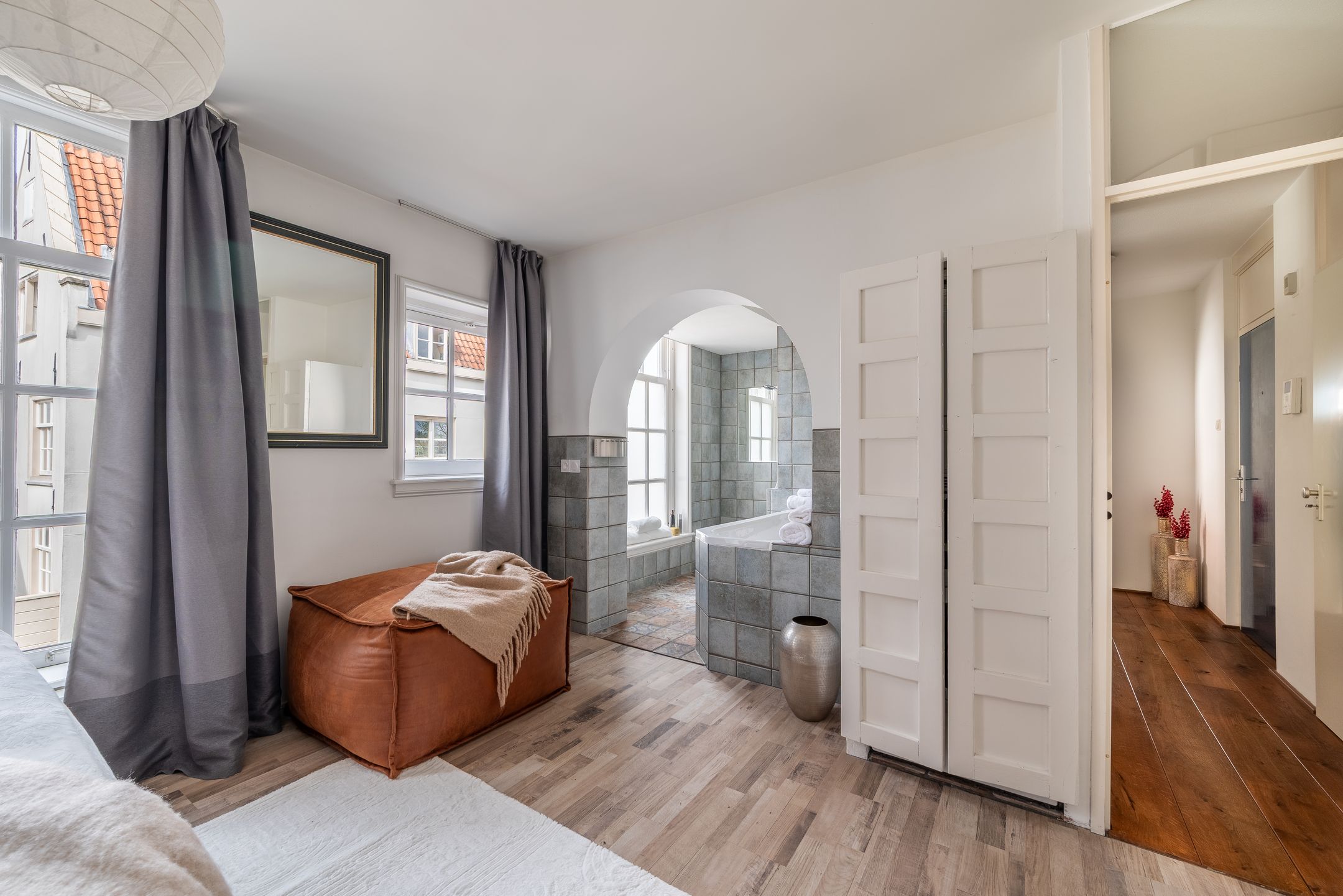 Elegant Corner Apartment with Stunning Amstel Water Views — 24
