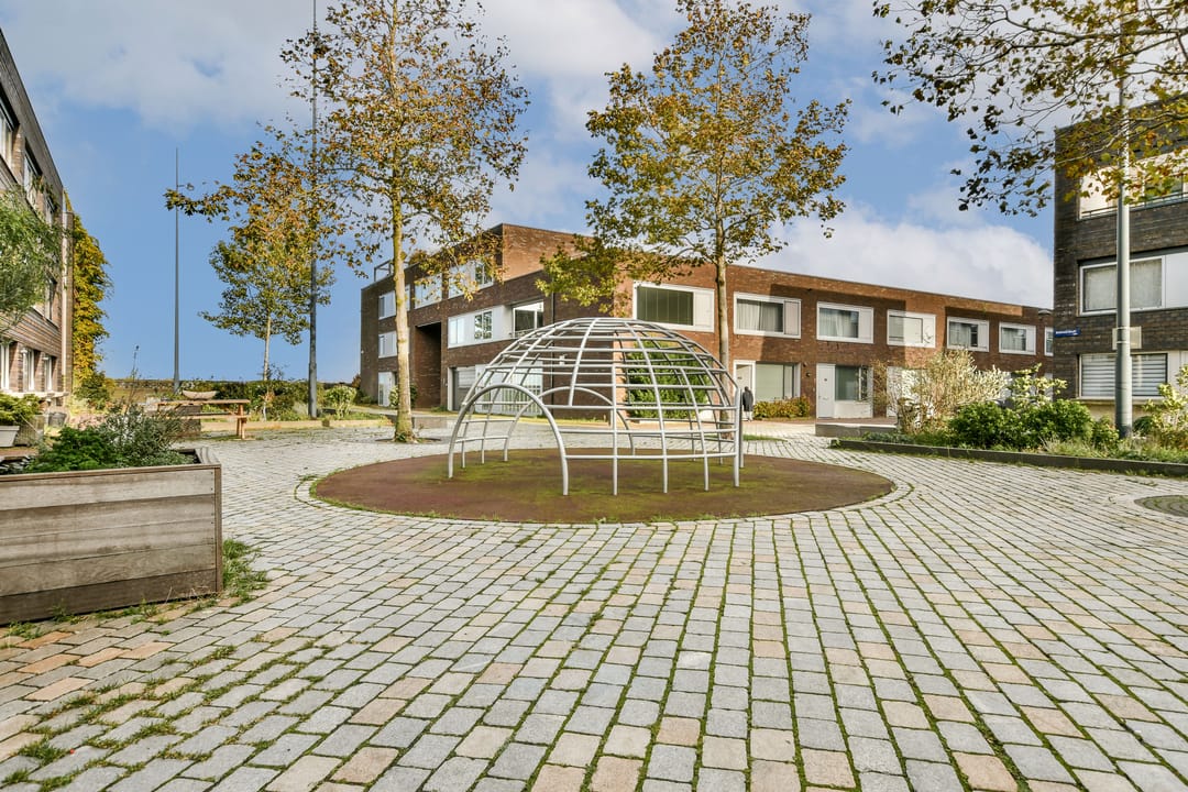 Move-in ready 3-room apartment with large southwest terrace on Steigereiland — 26