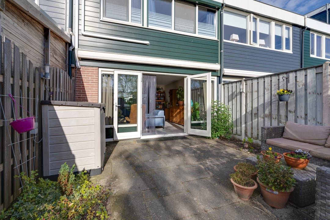Spacious Terraced Home with Garden and Solar Panels in Historic De Rijp — 26