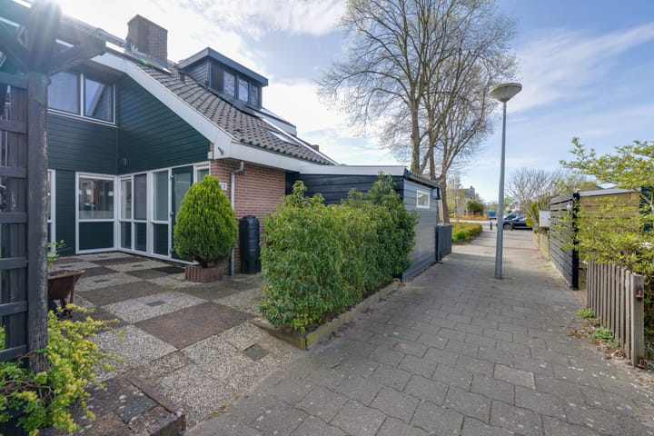 Photo 3 of Aggelenstraat 12