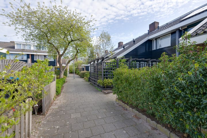 Photo 2 of Aggelenstraat 12