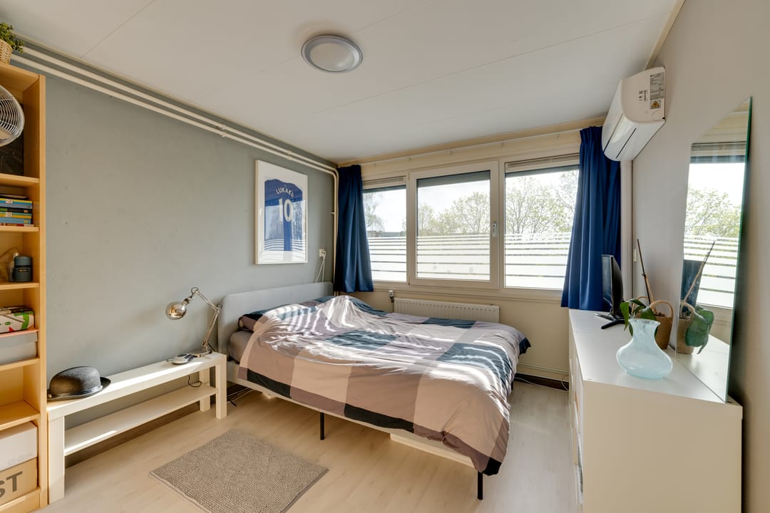 Spacious Terraced Home with Garden and Solar Panels in Historic De Rijp — 38