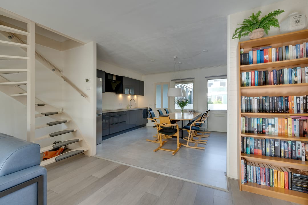 Spacious Terraced Home with Garden and Solar Panels in Historic De Rijp — 13