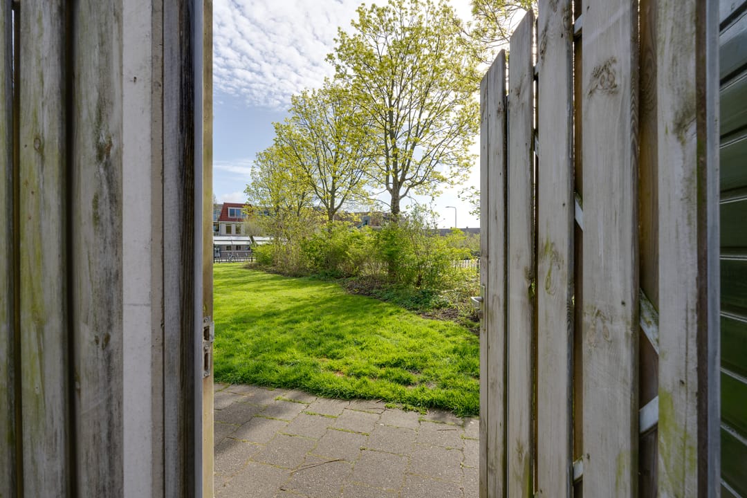 Spacious Terraced Home with Garden and Solar Panels in Historic De Rijp — 31