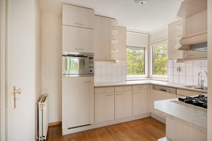Photo 3 of Kazernestraat 101