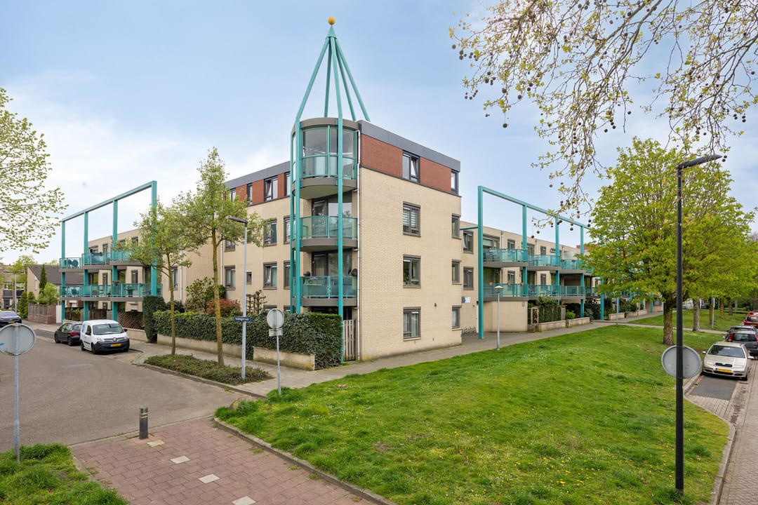 Photo 8 of Kazernestraat 101