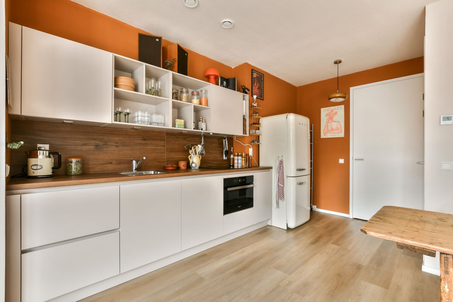 Modern Ground-Floor Apartment with South-Facing Garden and Private Parking in Leiden — 10