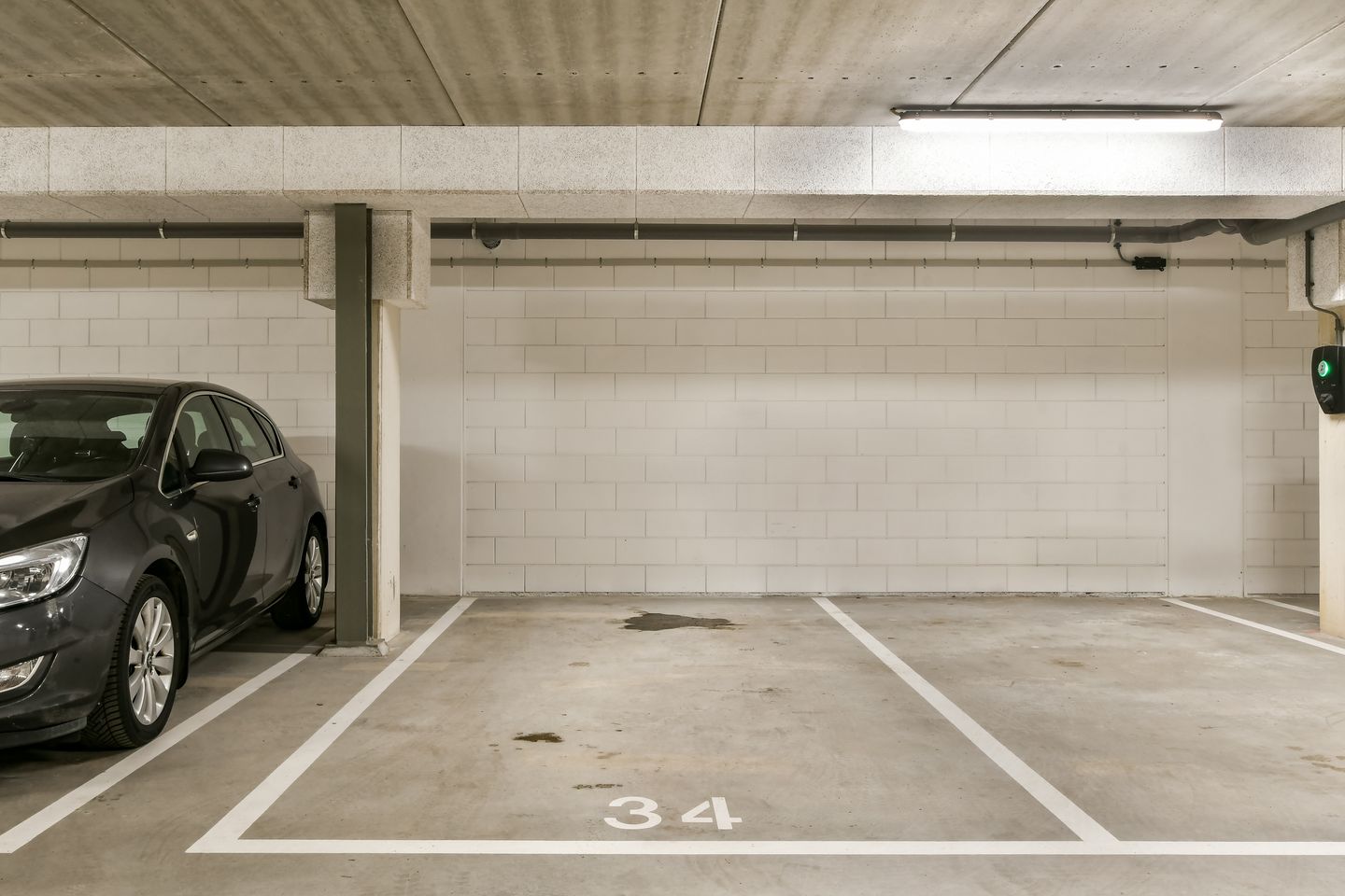 Modern Ground-Floor Apartment with South-Facing Garden and Private Parking in Leiden — 25