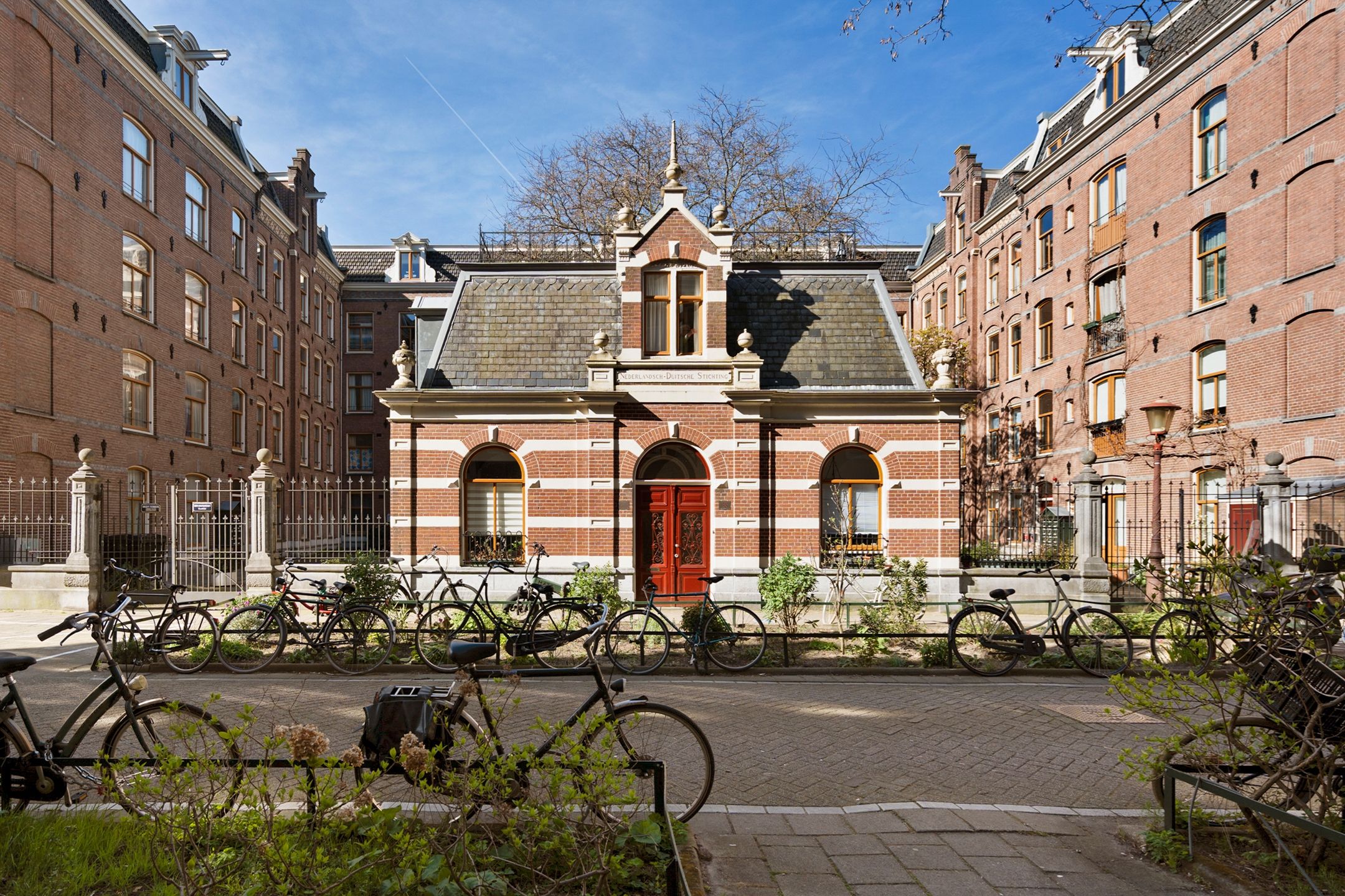 Photo 12 of Da Costastraat 75-H