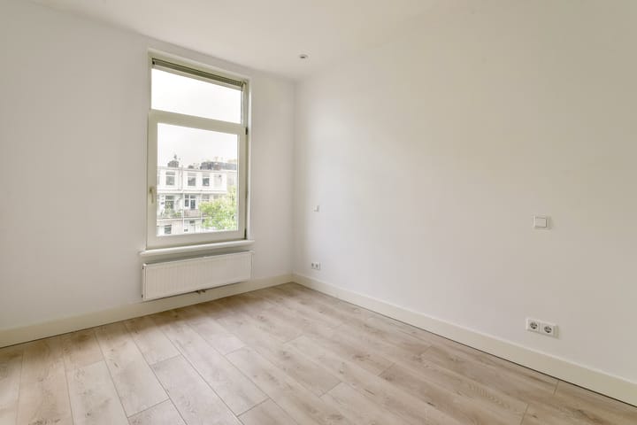 Appartement te koop: Elisabeth Wolffstraat 73-4, Amsterdam
