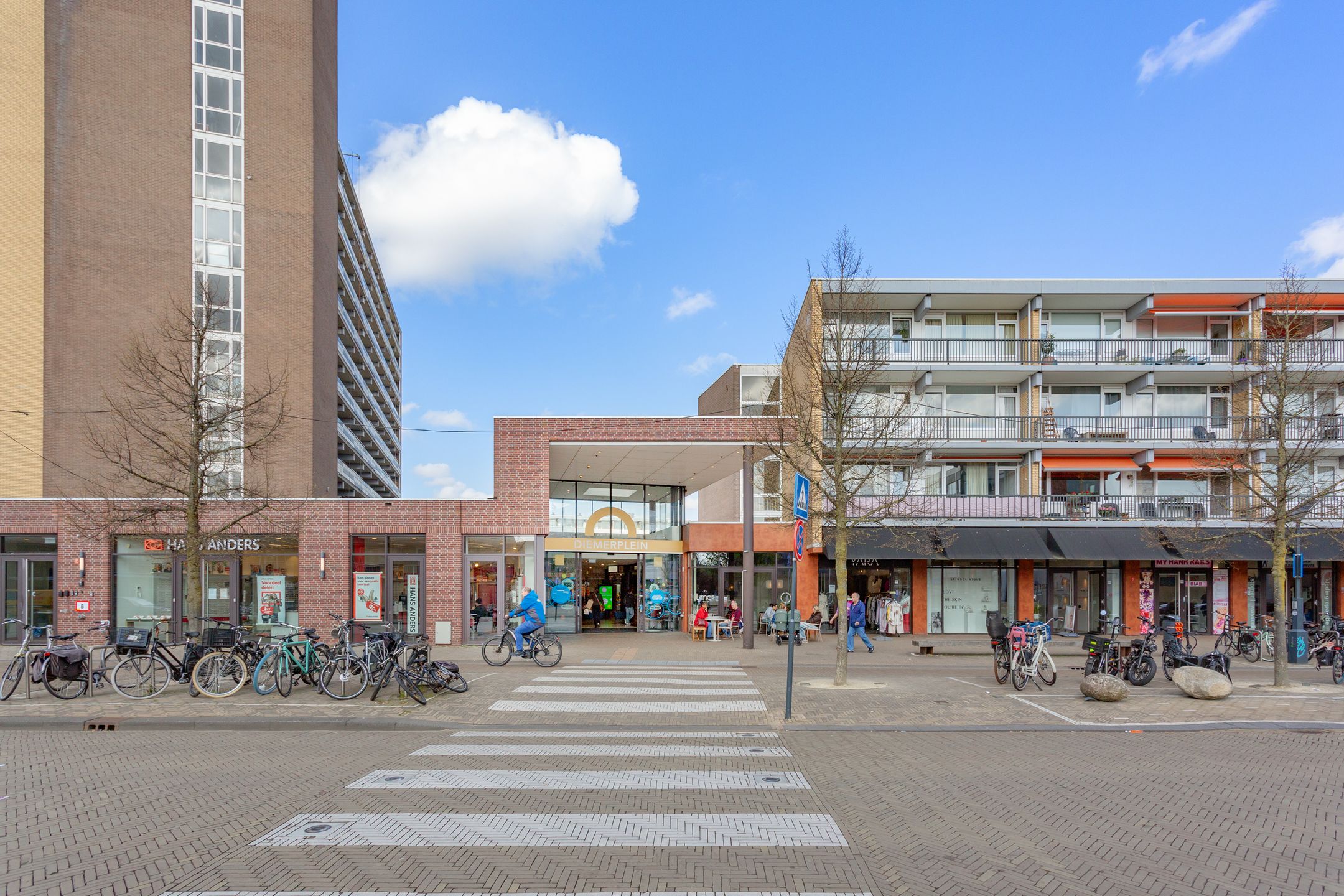 Turn-key 4-room apartment with south-facing balcony and garage in Diemen — 27