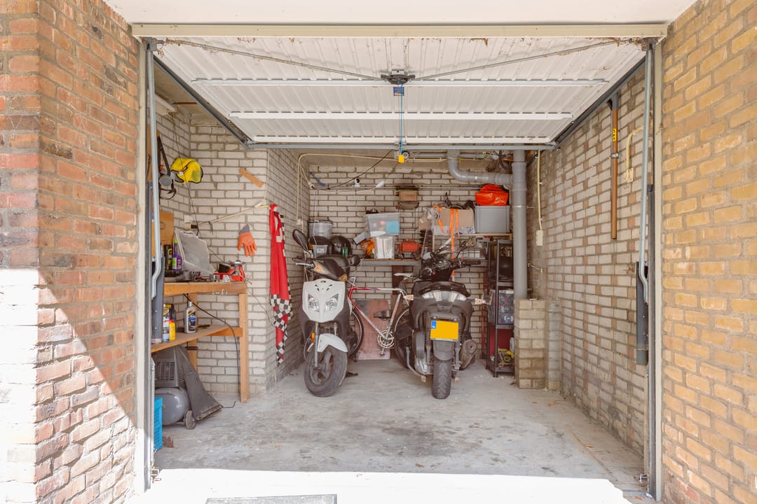 Turn-key 4-room apartment with south-facing balcony and garage in Diemen — 31