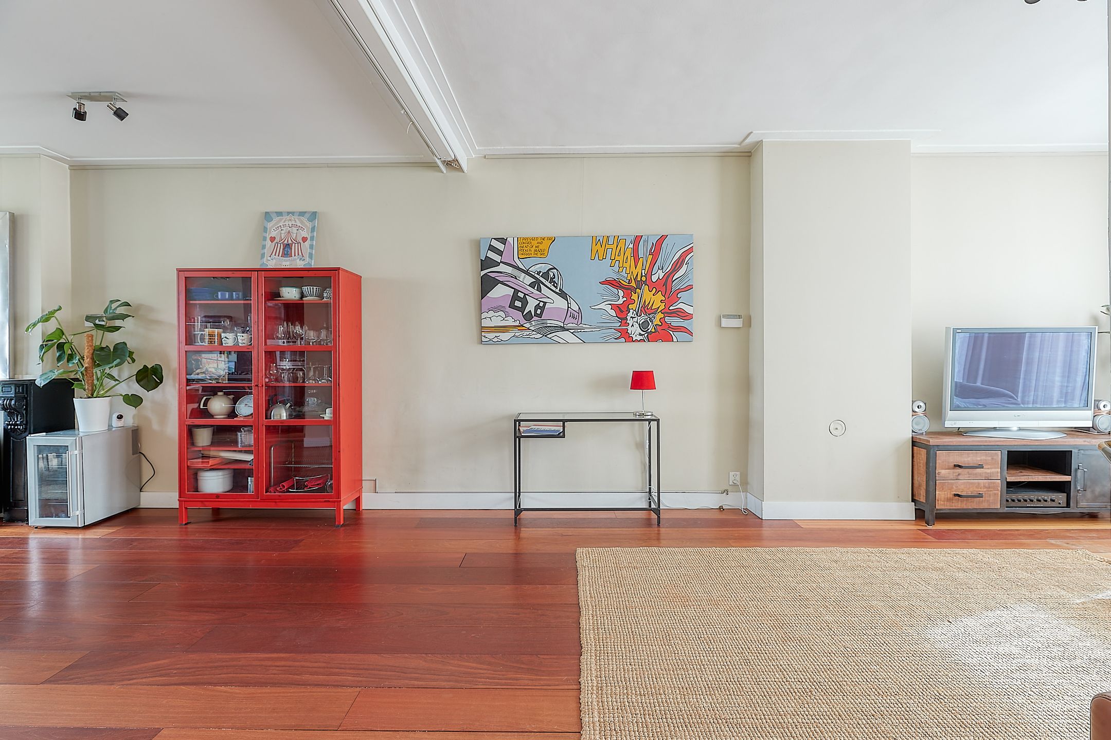 Spacious Double Upper Apartment with Balcony in Zeeheldenkwartier — 12