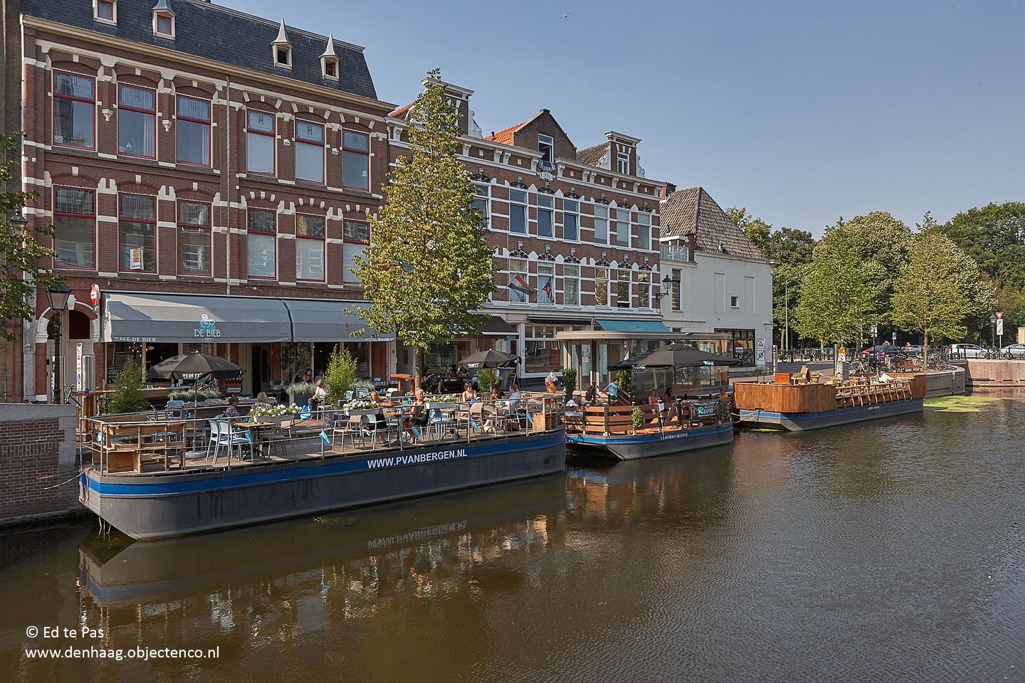 Spacious Double Upper Apartment with Balcony in Zeeheldenkwartier — 44