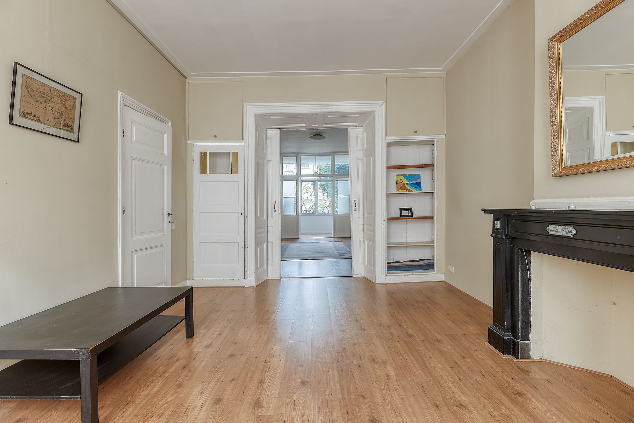 Spacious Double Upper Apartment with Balcony in Zeeheldenkwartier — 18