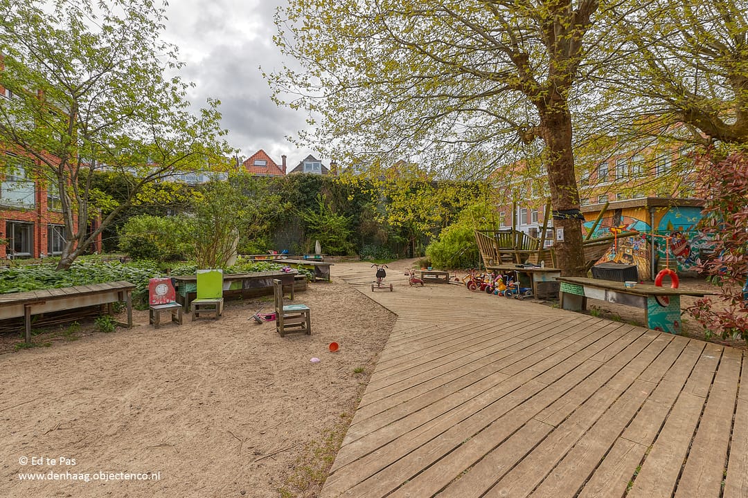 Spacious Double Upper Apartment with Balcony in Zeeheldenkwartier — 41